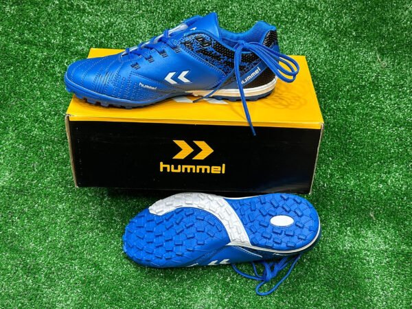 أحذية كرة القدم